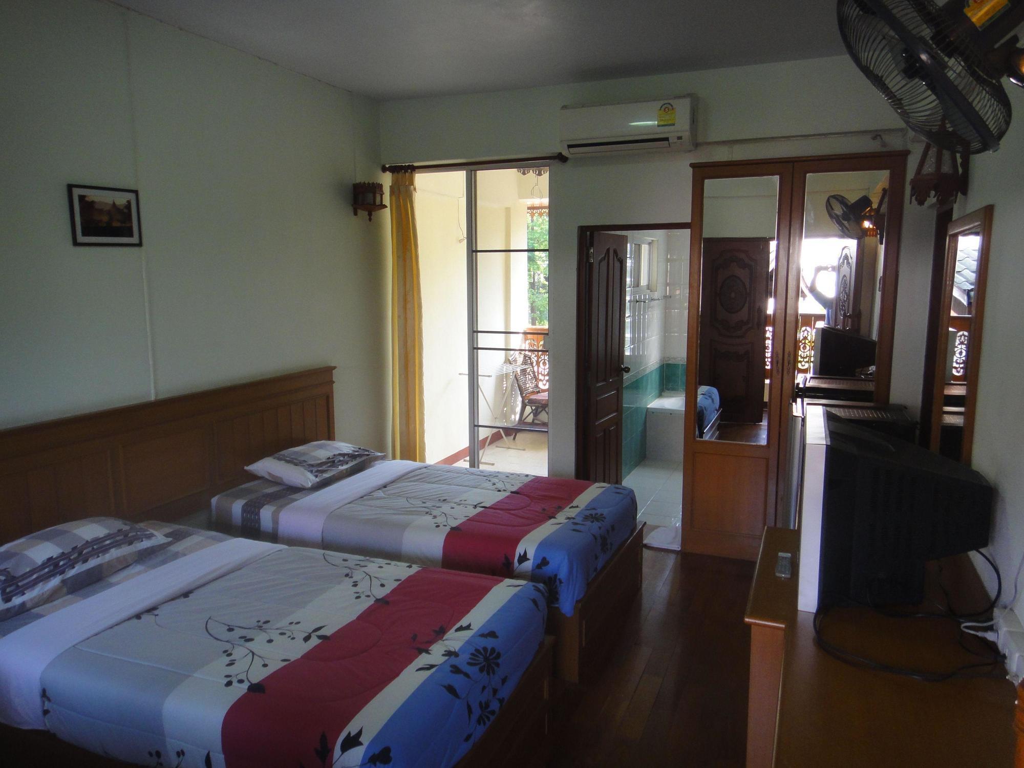 Your House 3 Guest House Чиангмай Екстериор снимка